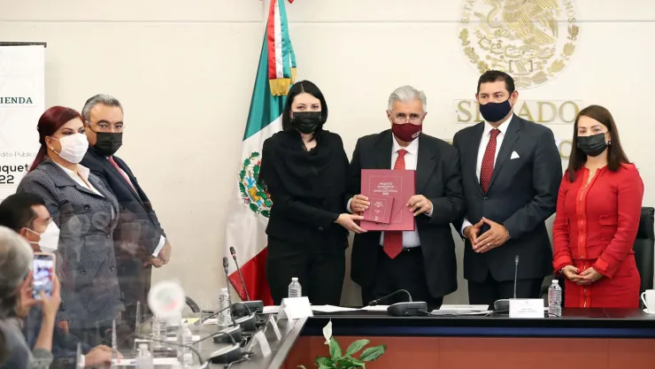 entrega Paquete Económico Senado.jpeg