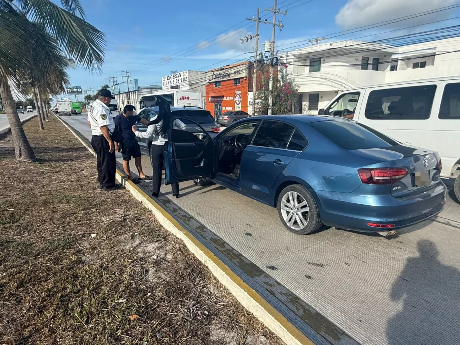 Doble accidente en el Boulevard Colosio en Cancún HOY 23 de julio de 2025