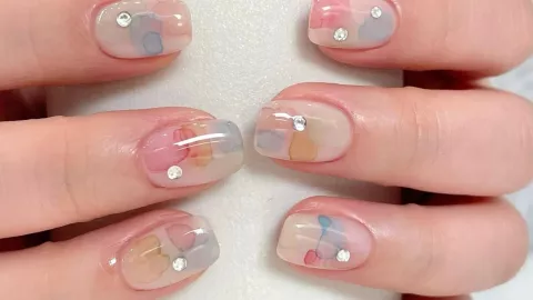 uñas coreanas aesthetic para mujeres de 40