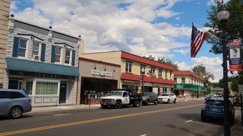 una bonita imagen del pueblo llamado Suffern, en el estado de NY.