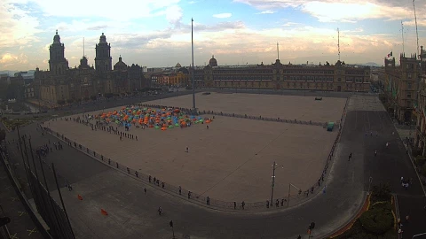 Campamento de FRENAAA en Z&oacute;calo