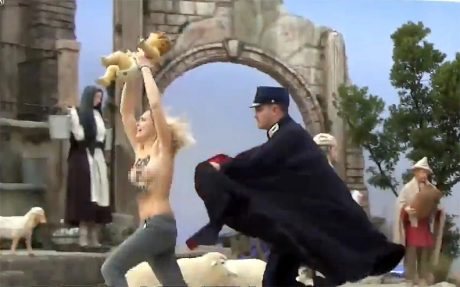 La activista del grupo Femen que intentó robar la estatua del Niño Jesús del pesebre fue liberada pero se le prohibió volver a acercarse al Vaticano.