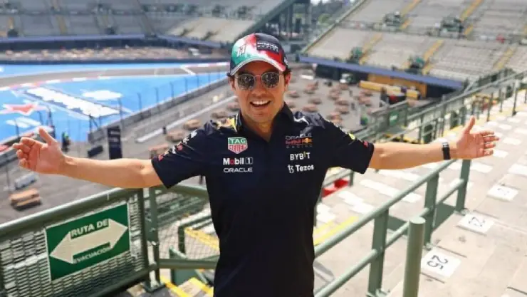 Checo Pérez busca ganar Gran Premio de México sin ayuda de Verstappen