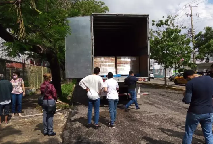 Comenzó la entrega de 70 mil despensas para damnificados de Tabasco por el huracán Etha