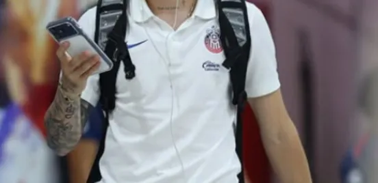 jordan-carrillo-chivas-acechan-cruz-azul-pumas-clausura-2027
