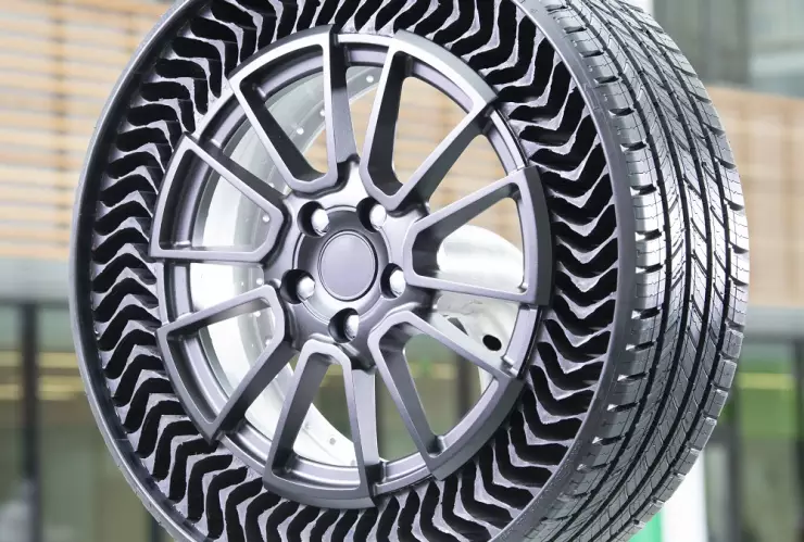 Llantas sin aire cómo ventajas