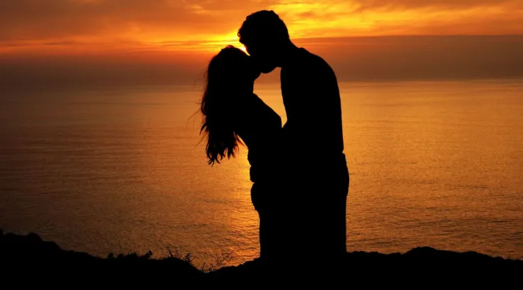 Estos signos vivirán un romance durante junio 2025