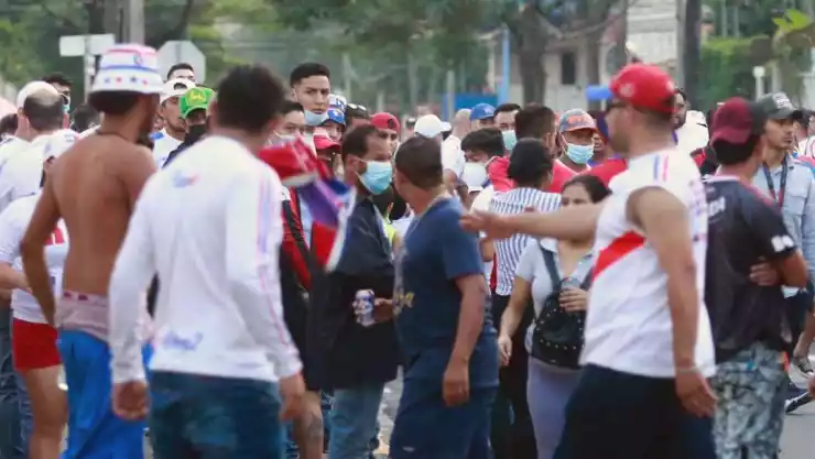 Balacera entre aficionados del futbol en Honduras