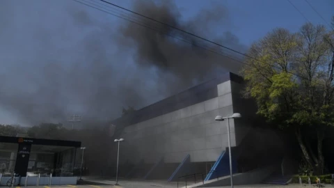 Incendio en edificio en alcaldía Benito Juárez deja cuatro muertos