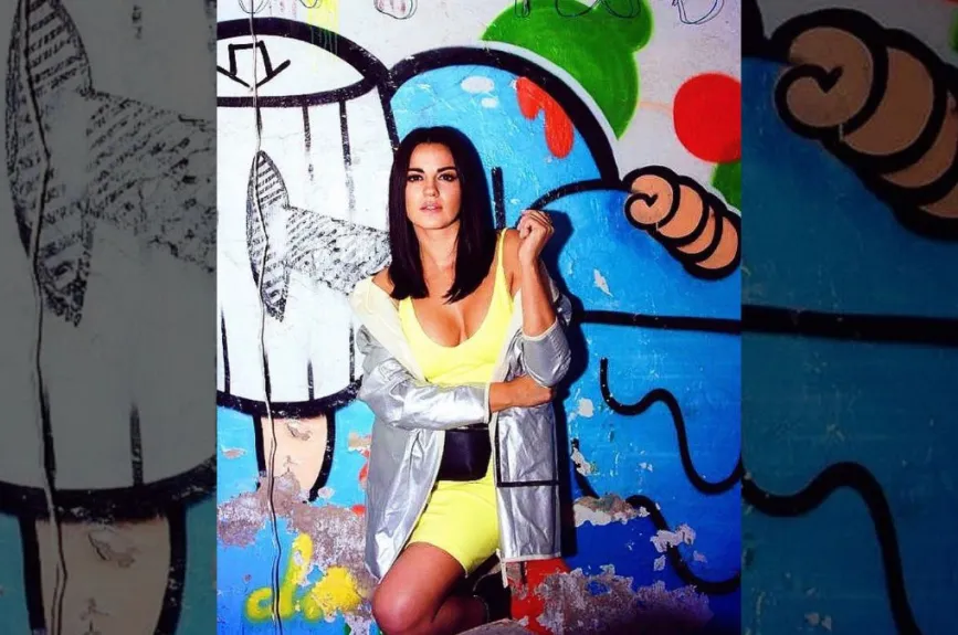 Maite pose (2).jpg