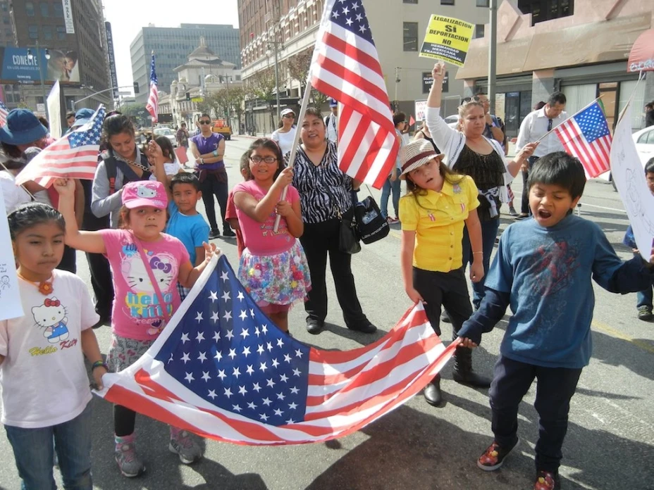 Retan a Donald Trump a debate sobre migración