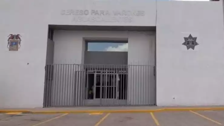 Dos reos se quitan la vida en el CERESO: Esto sabemos