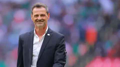 Diego Cocca en su debut en el Estadio Azteca con la Selección Mexicana