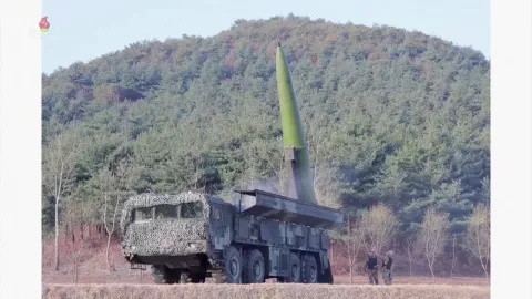 Norcorea lanza misil que llegará a Estados Unidos