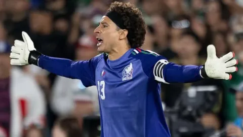 cuando-fue-ultima-vez-guillermo-ochoa-no-inicio-mundial-mexico