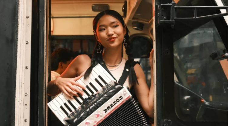 Abigail Pak “La Coreañera”