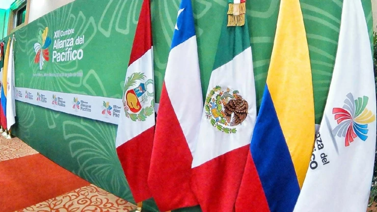 AMLO evalúa reunión en Perú tras suspensión de Alianza del Pacífico