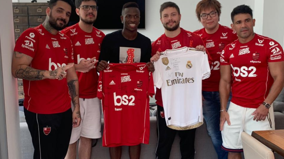Vinicius Jr. con Flamengo esports