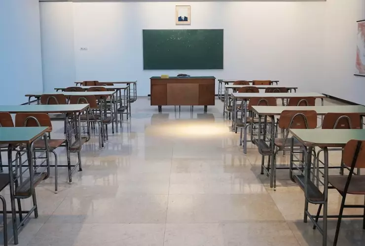Ataca compañera de secundaria.