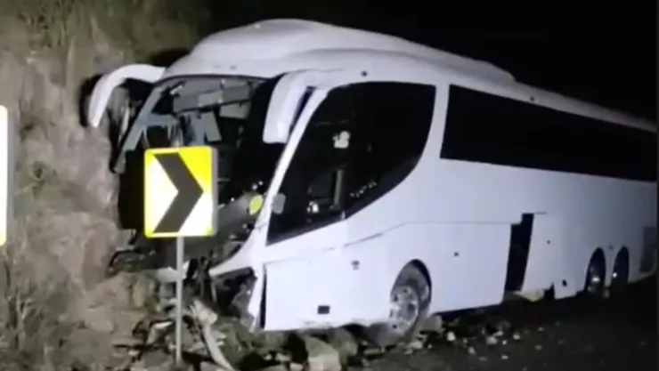Camión accidentado en Badiraguato