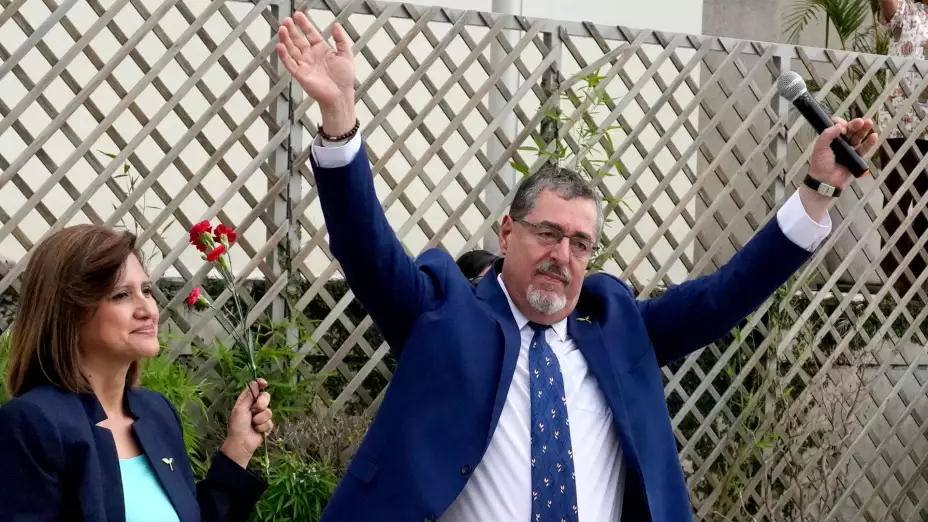 Bernardo Arévalo, candidato presidencial guatemalteco del Movimiento Semilla.