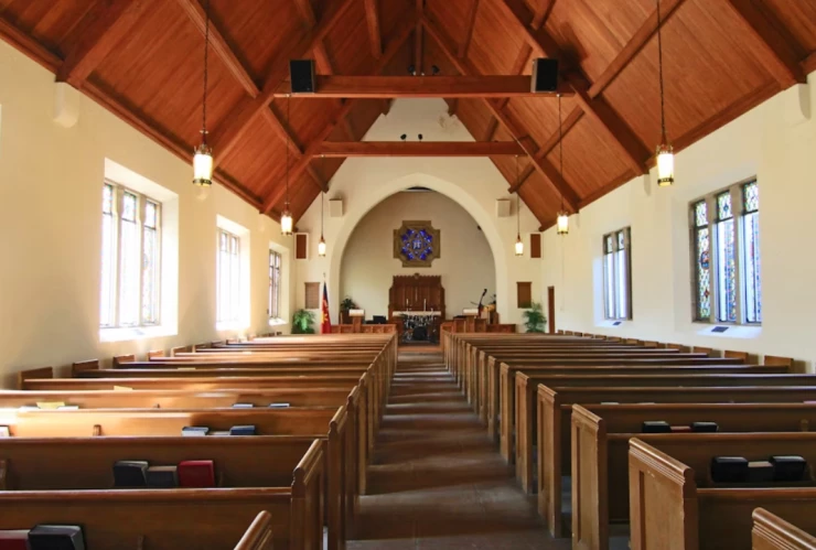 Horror en la iglesia: una niña de 1 año fallece al ser atropellada dentro del recinto