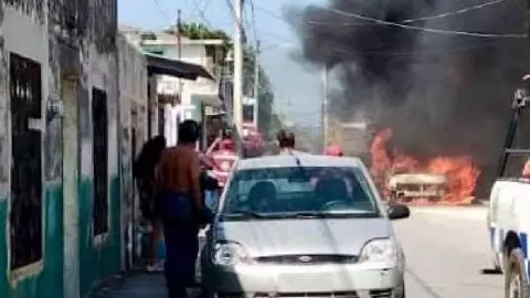 INCENDIO de vehículo en Campeche enciende las alarmas; esto se sabe