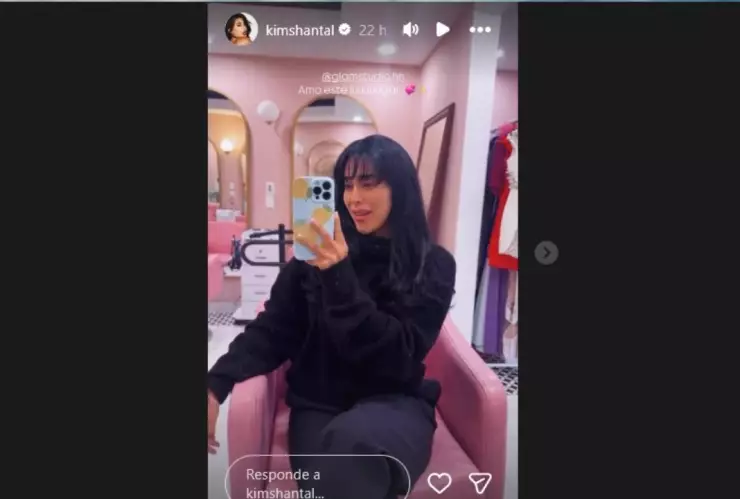 Así se grabó Kim Shantal en el salón de belleza.