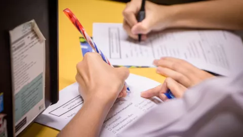 ¿Los extranjeros deben sacar su RFC en el SAT? Requisitos para hacerlo