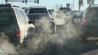¿Qué autos no circulan hoy por la contingencia ambiental?