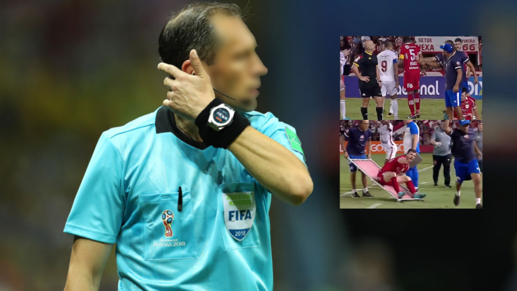 Árbitro en un partido de Futbol en Brasil