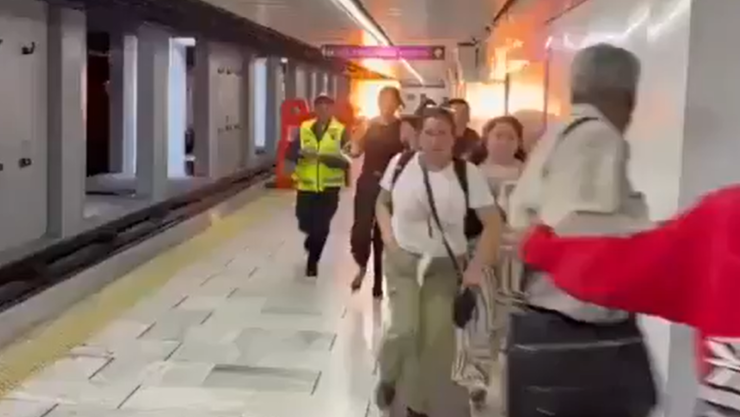Flamazo en Línea 1 del Metro CDMX