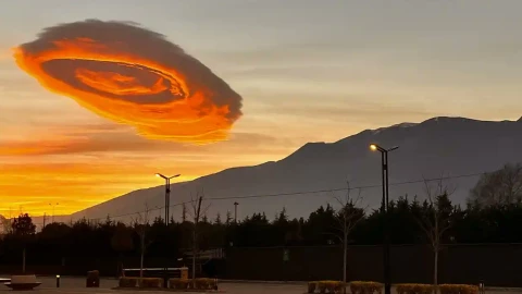 ¿Ovni Extraña nube en Turquía sorprende a todos, esto debes saber