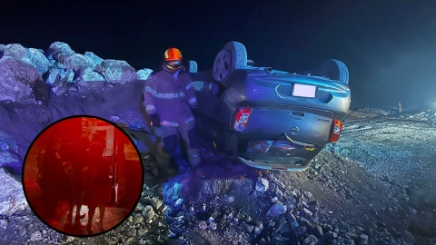 Iba por la carretera Mérida - Ticimul y protagoniza FUERTE ACCIDENTE; una mujer terminó en el hospital