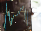 La bolsa cae, el dólar sube y la inflación sigue en aumento este 11 de marzo.