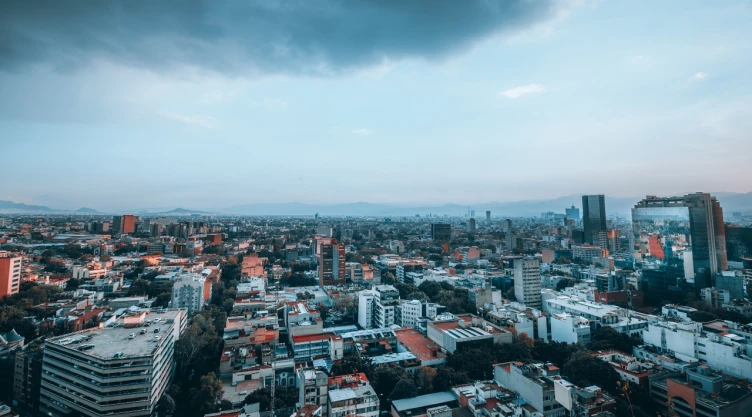 ¡No te confíes del sol! Alertan por lluvias y temperaturas cercanas a 0 °C en CDMX.jpg