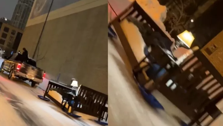 VIDEO Cayó nevada en EU y sacaron su cama para usarla como trineo