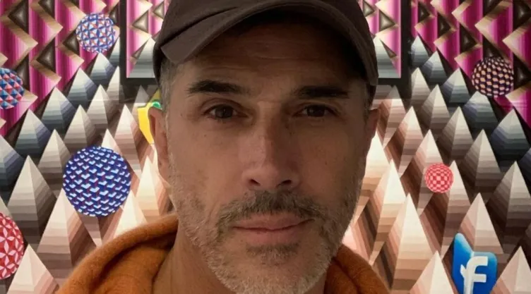 Sergio Mayer continuará con demandas pendientes a pesar de su estado de salud.