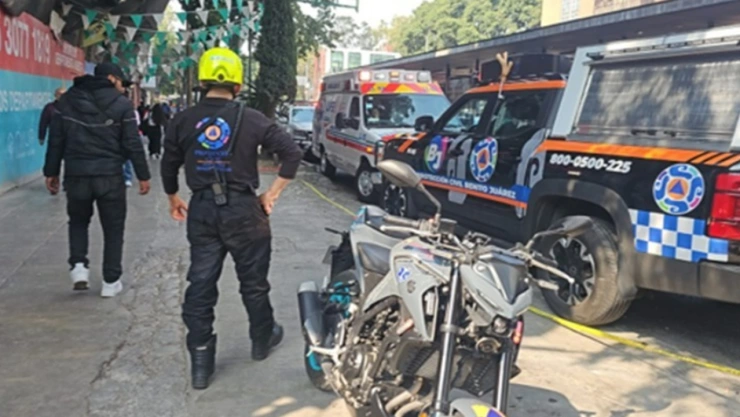 Joven trabajador MUERE al caer de una obra de 10 metros de altura en la colonia Del Valle