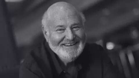 ¿Quién es Nick Reiner, el principal sospechoso del asesinato de Rob Reiner y su esposa?