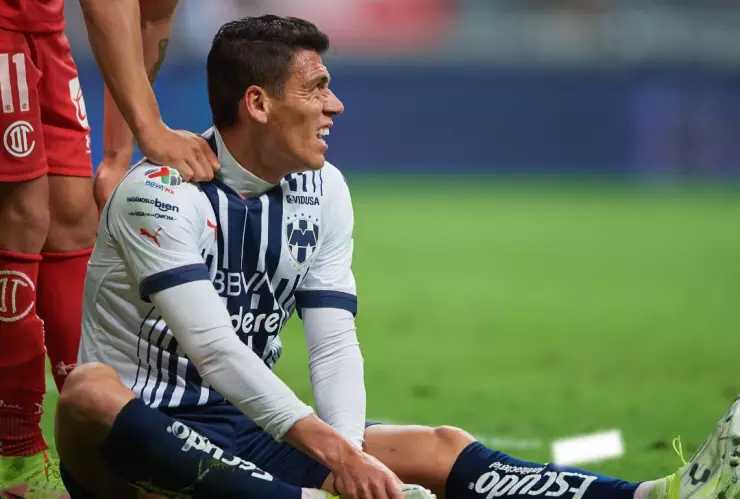 Hector Moreno sufre accidente vehicular