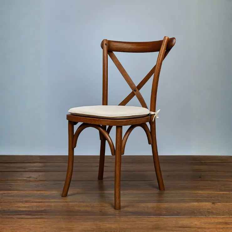 6 opciones para reemplazar las sillas modernas de tu casa por modelos retro