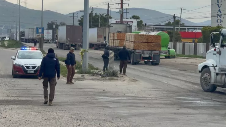 Bloqueo en carretera libre Tijuana-Tecate provoca suspensión de clases