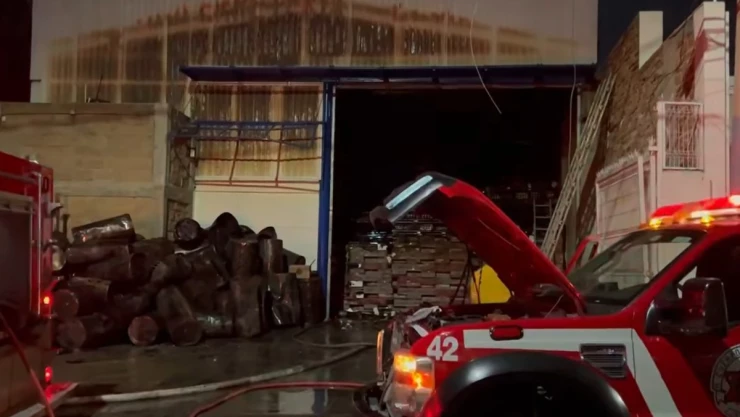 Incendio en bodega de León