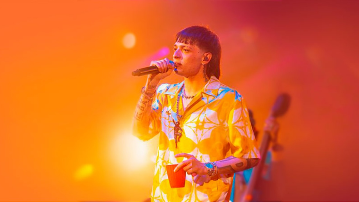 El cantante de corridos tumbados, Peso Pluma, revela cómo superó la depresión