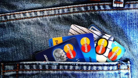 ¿Cuáles son las tarjetas que aceptan un mal historial crediticio?