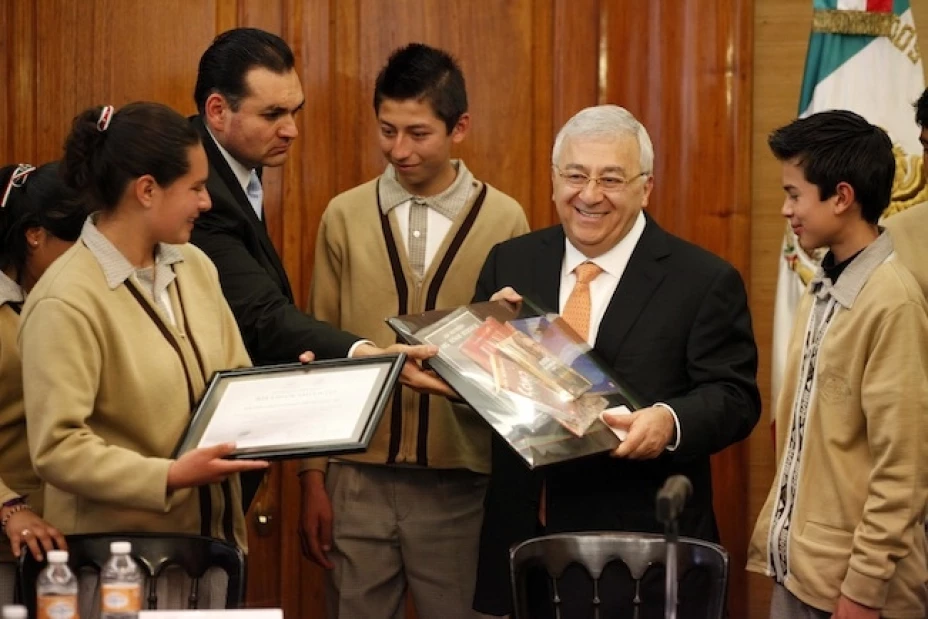 Emilio Chuayffet entregó reconocimientos