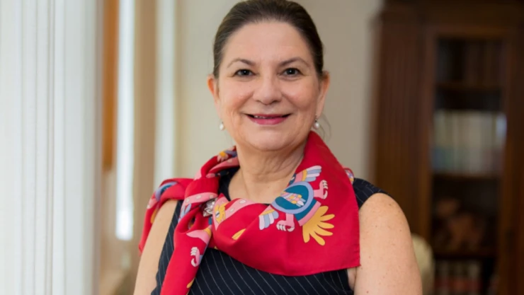 martha_barcena.jpg