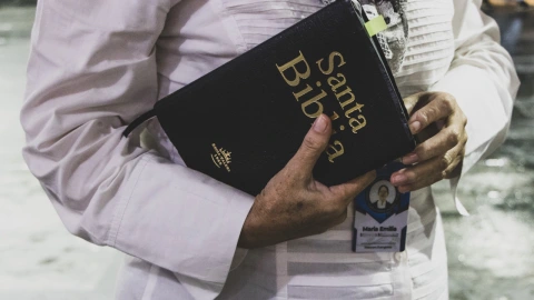 LLDM tiene su propia biblia