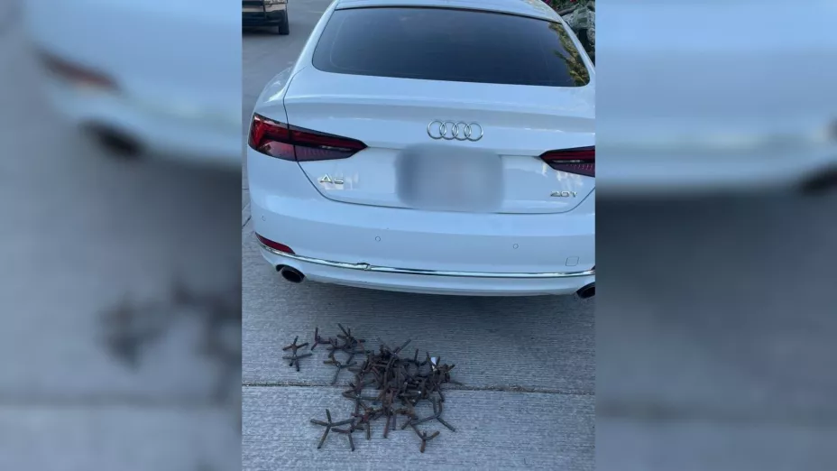 Encuentran carro robado y ponchallantas en Lomas de Tamazula, Culiacán